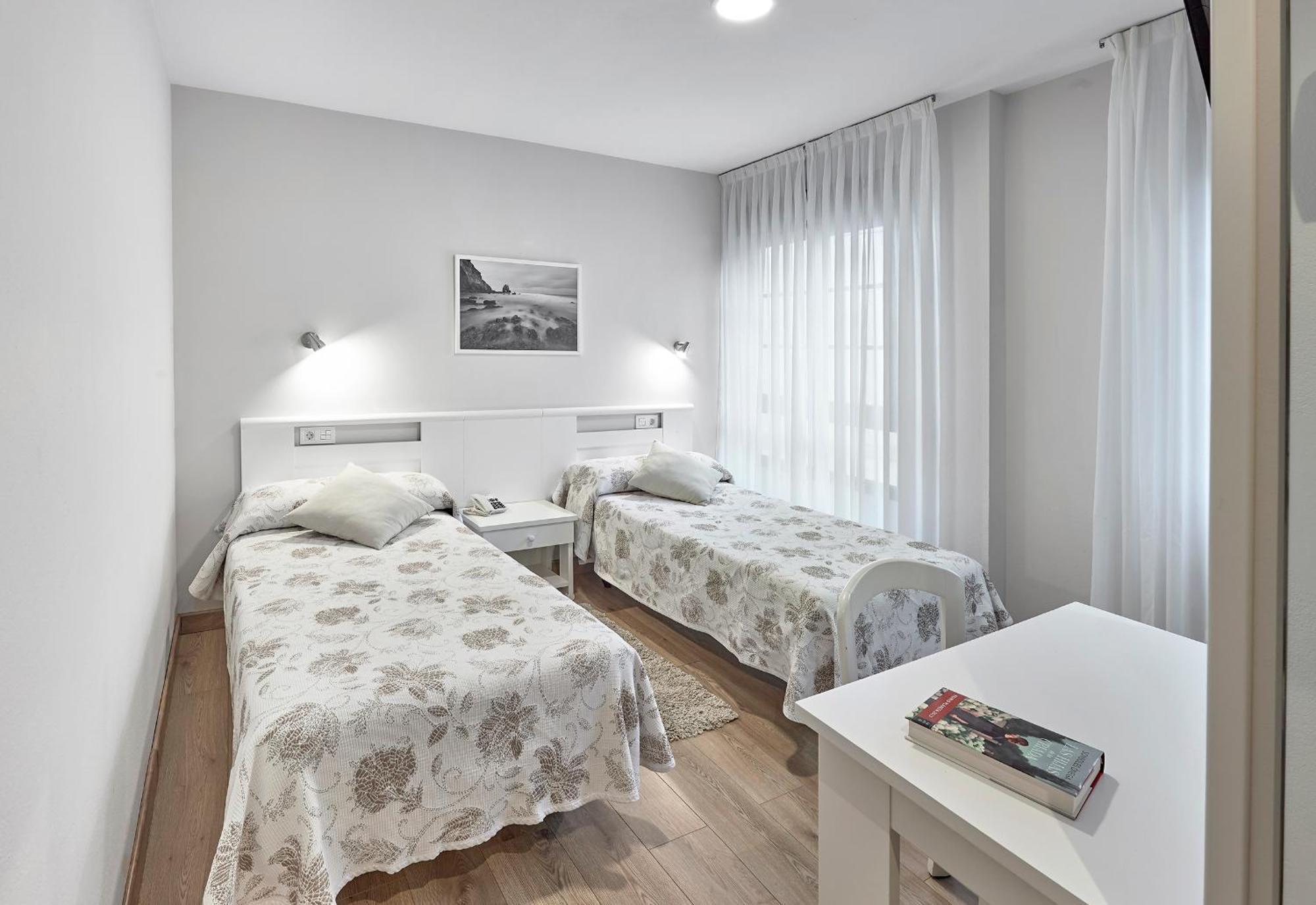 Hotel Rico لواركا المظهر الخارجي الصورة