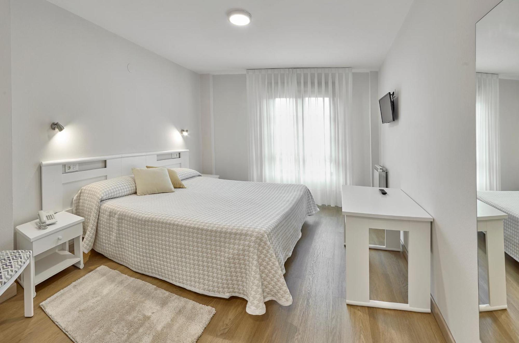 Hotel Rico لواركا المظهر الخارجي الصورة